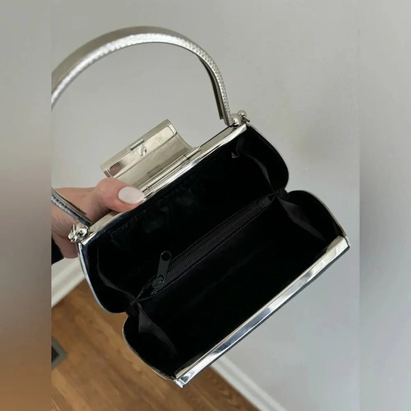 Vintage Hard Shell Evening Purse with Jeweled Clasp and Chain - Picture 7 of 11